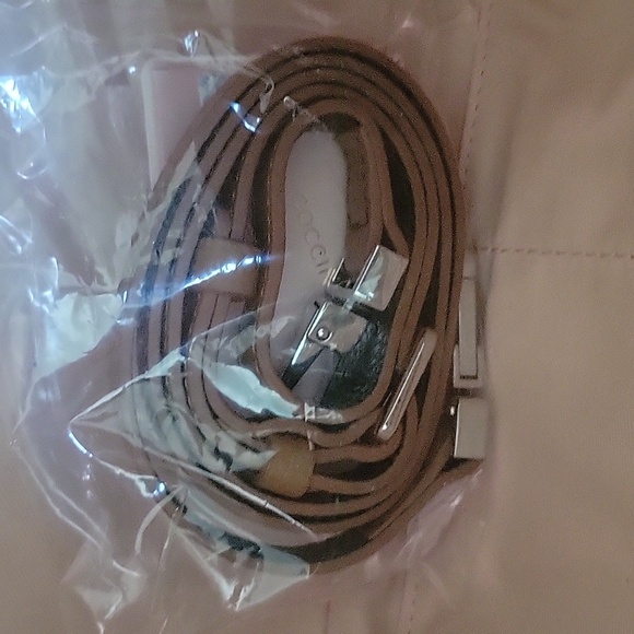 Coccinelle leather bag in camel. - Picture 8 of 8